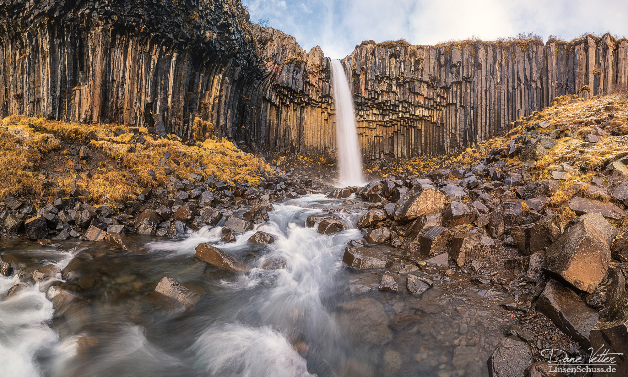Im Svartifoss